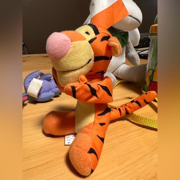 Misc. Disney Winnie the Pooh lot eeyore tiger Pooh bear piglet sippy cup Italy - Picture 3 of 7